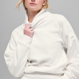 NWT *ALO* Polar Fleece Hazy Pullover